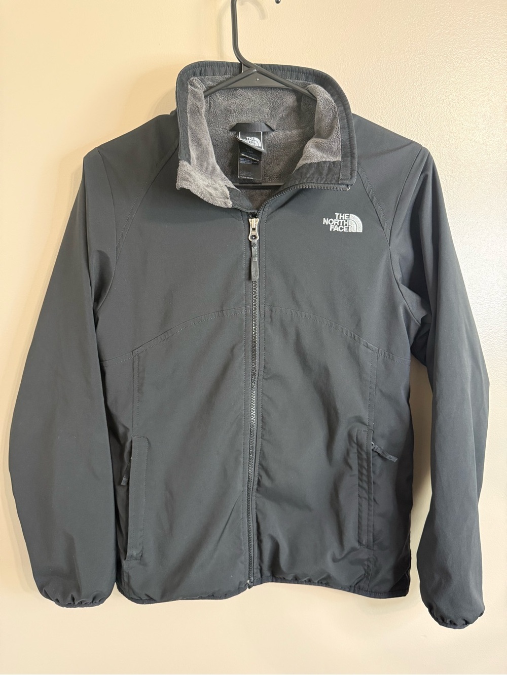 The North Face WindWall Softshell Black/Grey Fleece Lined Zip Jacket Girls XL/18